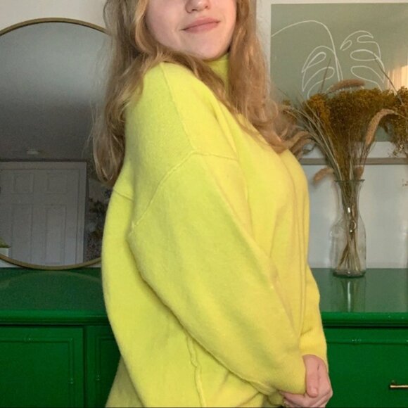 BRAND NEW WOT Free People Afterglow Turtleneck Sweater - Picture 9 of 12
